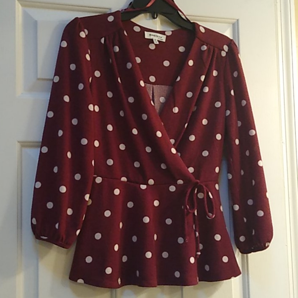 Monteau Peplum Plunge Top M